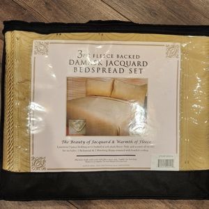 3PC Fleece Backed Bedspread Set